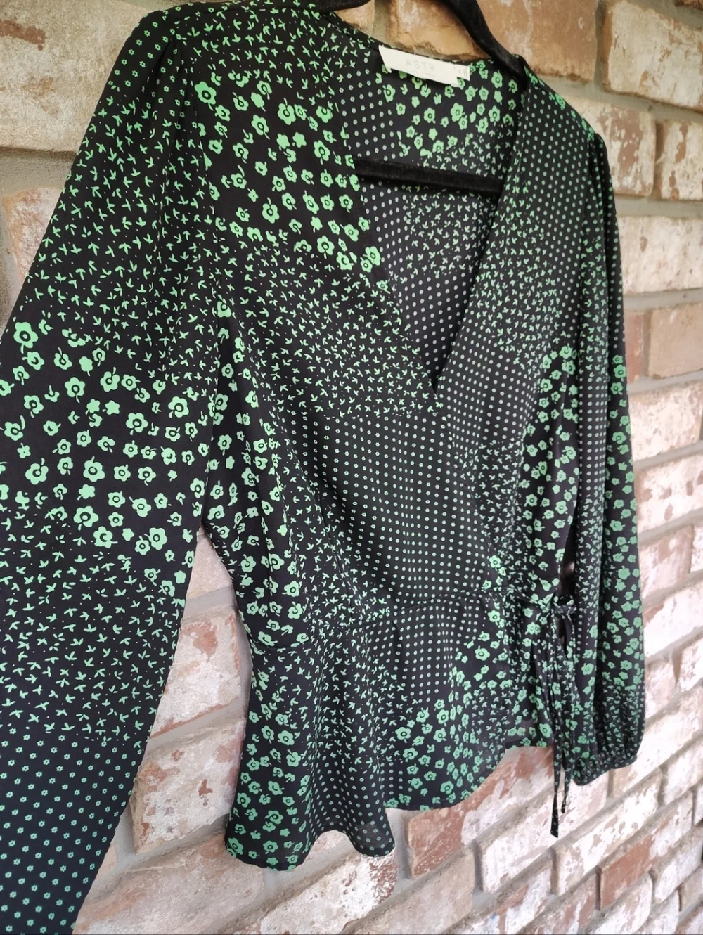 Astr The Label Green & Black Patchwork Print Chiffon Wrap Top Sz M Casual Career